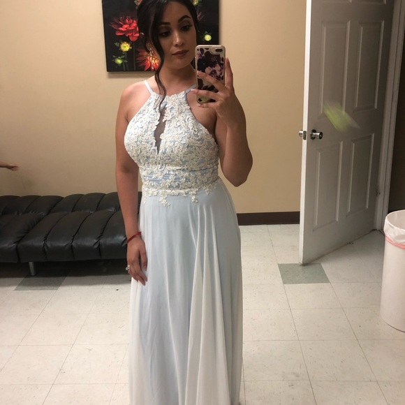 Light blue gown - Picture 4 of 5